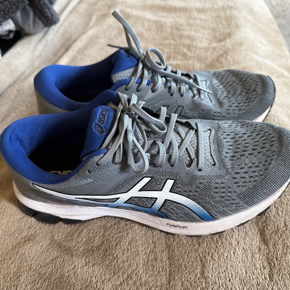 Men’s Asics Duomax FlyteFoam Size 11